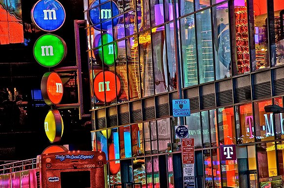 FIFA回应老马竖中指:尊重传奇,希望所有人都保持风度:足球赌注软件(图2) 足球赌注软件